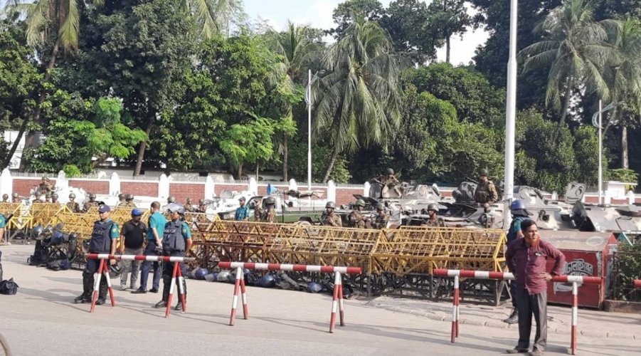 রাষ্ট্রপতি আপসারণের দাবি: বঙ্গভবনে নিরাপত্তা জোরদার